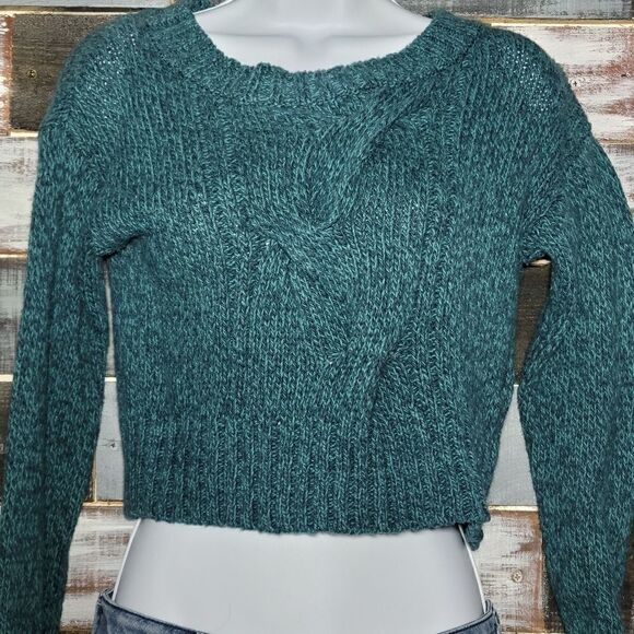 Turquoise & Navy Crop Knit Sweater Medium - Picture 3 of 12